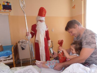 Mikuláš naděloval malým pacientům v Jesenické nemocnici 