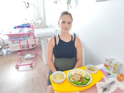 Zapomeňte na diety po porodu. Laktační poradkyně z Nemocnice AGEL Jeseník boří mýty o stravě při kojení